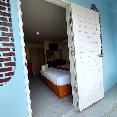 Rustic Comfort Zone, Hostel