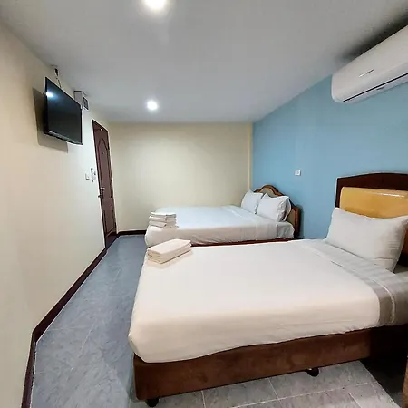 Hostel Rustic Comfort Zone,