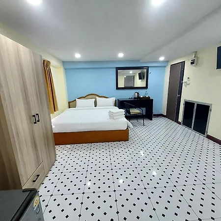 Hostel Rustic Comfort Zone, Pattaya