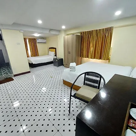 Hostel Rustic Comfort Zone,