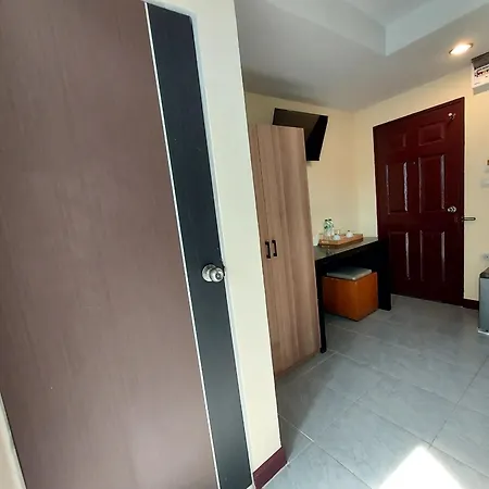 Hostel Rustic Comfort Zone, Pattaya