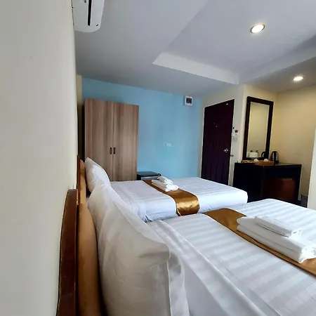 Hostel Rustic Comfort Zone, *