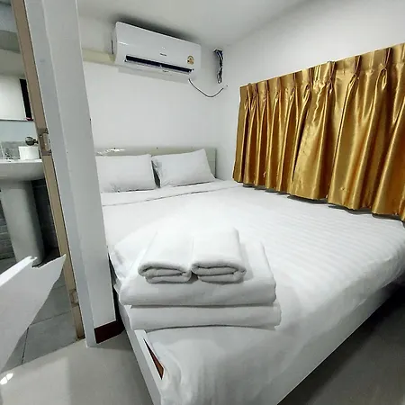 Rustic Comfort Zone, Hostel *