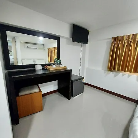 Rustic Comfort Zone, Hostel Pattaya