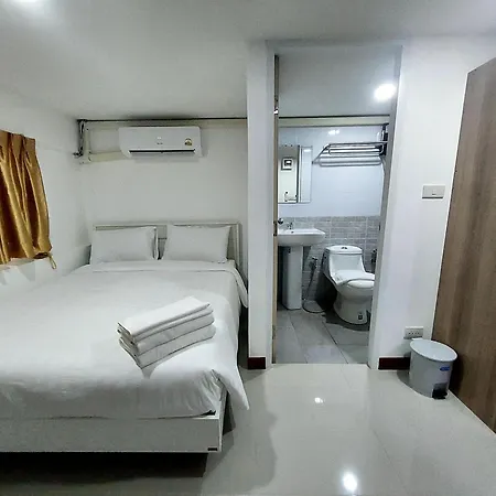 Hostel Rustic Comfort Zone, Pattaya