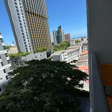 芭提雅中心地区 The Base 高档公寓酒店 Apartment Pattaya