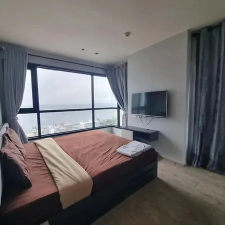 The Base海景网红顶层无边泳池 双卧室套房 Apartment Pattaya