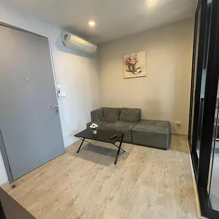 芭提雅中心地区 The Base 高档公寓酒店 Pattaya
