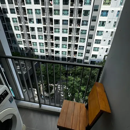 芭提雅中心地区 The Base 高档公寓酒店 Pattaya