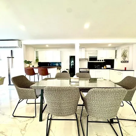 Sunset 30m To 4br Pattaya