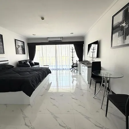 1-bedroom Pool-view With Large Balcony - Jomtien Holiday home