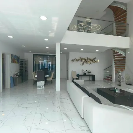Villa Tyb-06 芭提雅北歐風格六臥室別墅 Pattaya