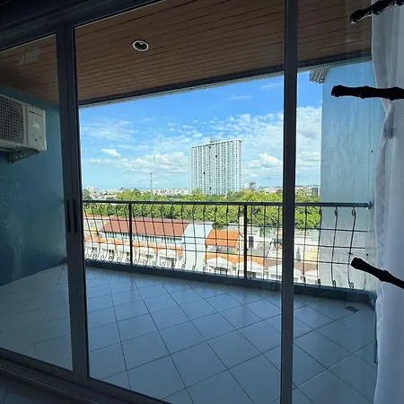 Holiday home 1-bedroom Pool-view With Large Balcony - Jomtien Pattaya
