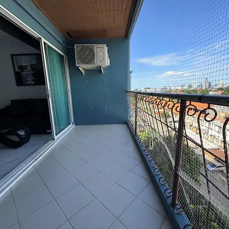Holiday home 1-bedroom Pool-view With Large Balcony - Jomtien *
