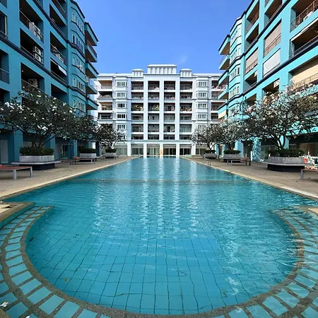 1-bedroom Pool-view With Large Balcony - Jomtien *