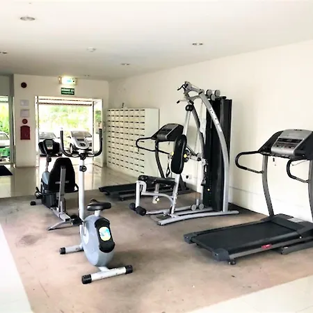 1-bedroom Pool-view With Large Balcony - Jomtien