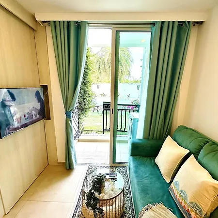 Pattaya Garden Olympus Pool Access 泳池直达 *