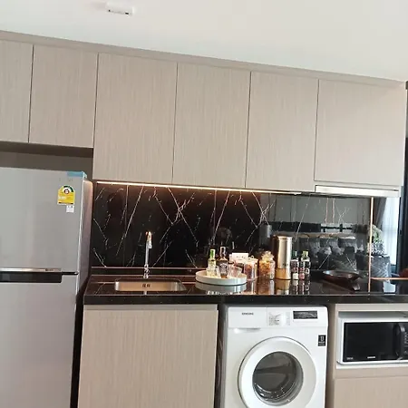 Luxury Sea View 1br Rooftop Infinity Pool & Gym Apartment *