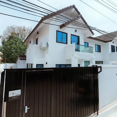 Villa 49spvilla 近步行街中天海滩别墅 *