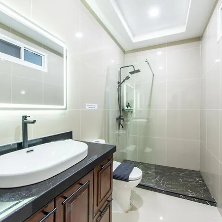Lagoon Breeze 4br Pool Near Walking Street Pattaya