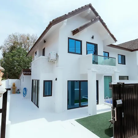 49spvilla 近步行街中天海滩别墅 * Pattaya