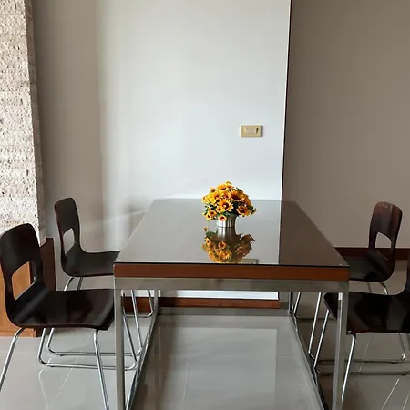 Apartment 芭提雅市中心两卧两卫120平方 游泳池 健身房 *