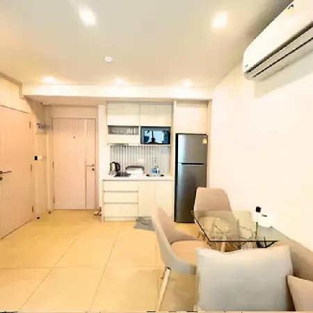 Apartment Great Location At - Affordable Luxury *