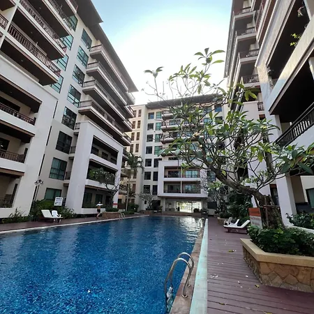 芭提雅市中心两卧两卫120平方 游泳池 健身房 * Pattaya