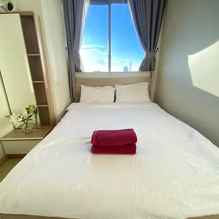 High Floor Sea View 2 Bed Apartment *