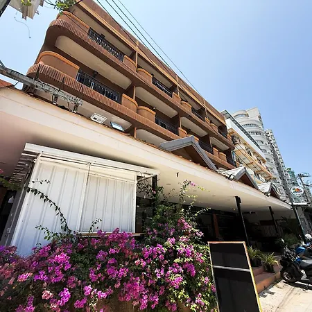 Cocoon Hideaway Apartment