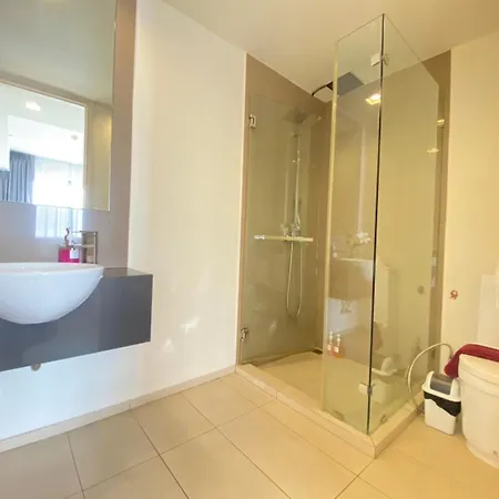 High Floor Sea View 2 Bed Apartment