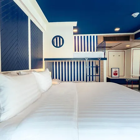 The Cruise Hotel 4*