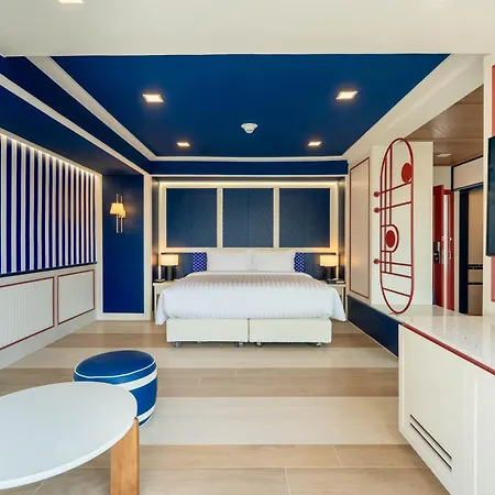 Hotel The Cruise 4*