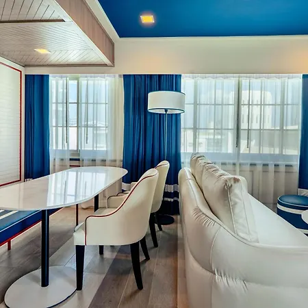 The Cruise Hotel