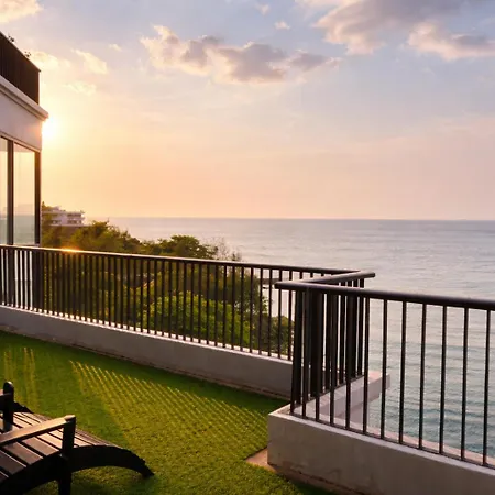 Garden Cliff And Pattaya