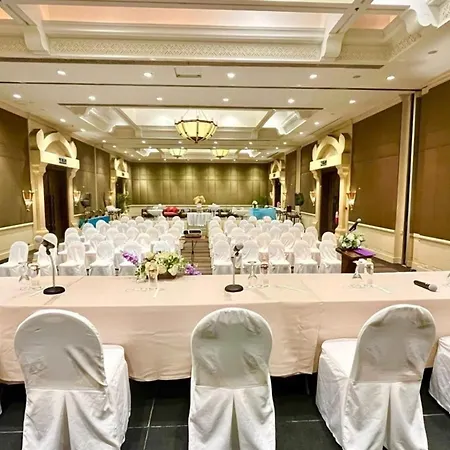 Garden Cliff And 5* Pattaya