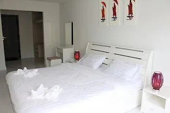The Place By Sunny Hotel *