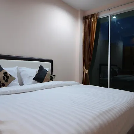 Nipa Aparthotel