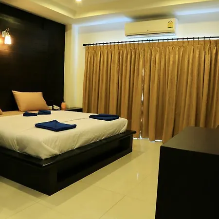 Marfru Cafe And 2* Pattaya