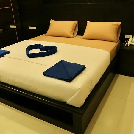 Marfru Cafe And 2* Pattaya