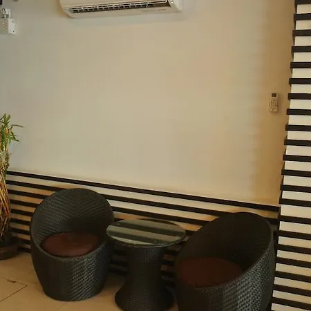 Marfru Cafe And 2* Pattaya