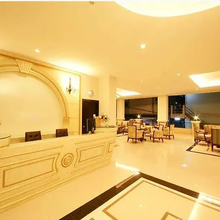 Hotel Lk Premier 3*