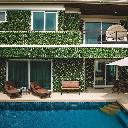 Hotel In 4*