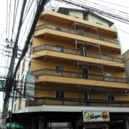 Hotel Nikom Court 2*