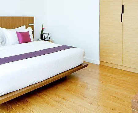 Seven Zea Chic Hotel 4*