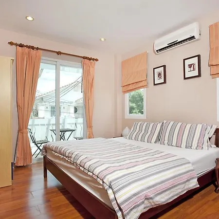 Jomtien Summertime Villa *