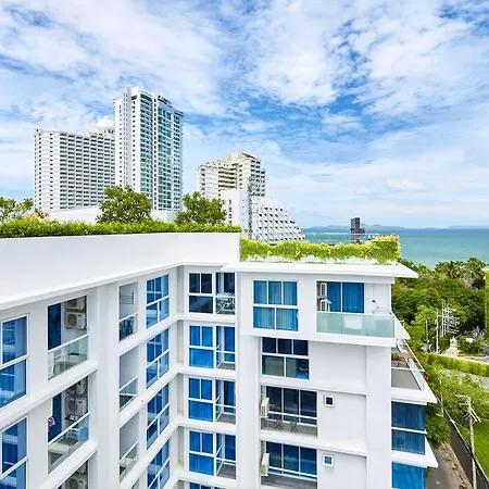 Serenity By Fantasea Beach Apartment