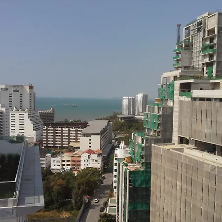 The View Cosy Beach Apartment *