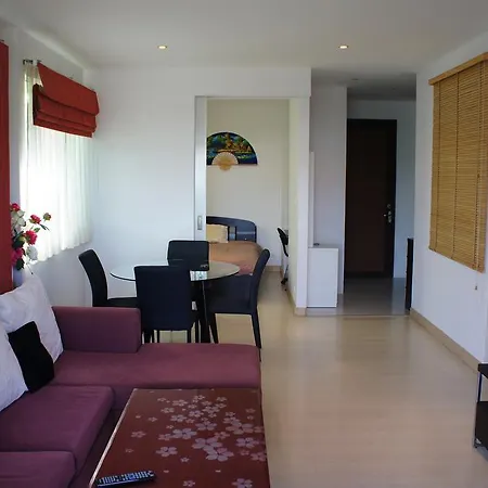 Diamond Suites By Maxim Apartment