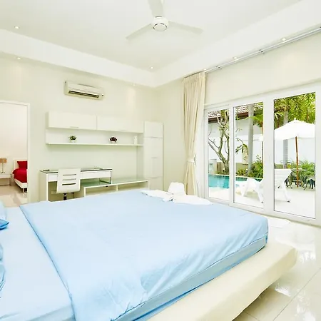 Majestic Pool By Mypattayastay Villa *